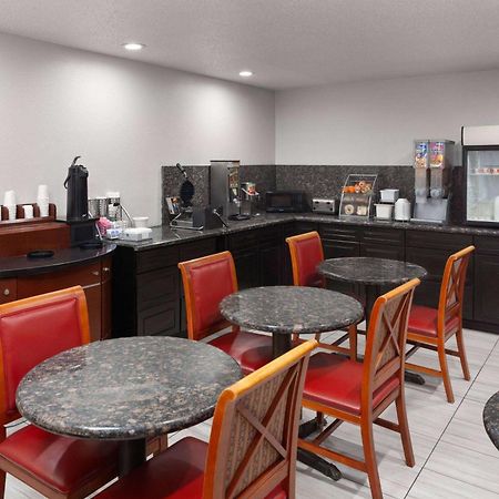 Super 8 By Wyndham Romeoville Bolingbrook Εξωτερικό φωτογραφία
