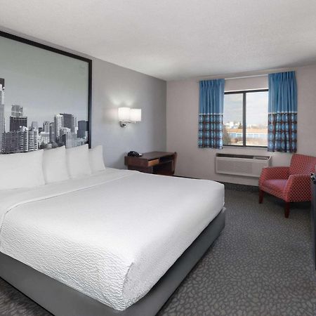Super 8 By Wyndham Romeoville Bolingbrook Εξωτερικό φωτογραφία