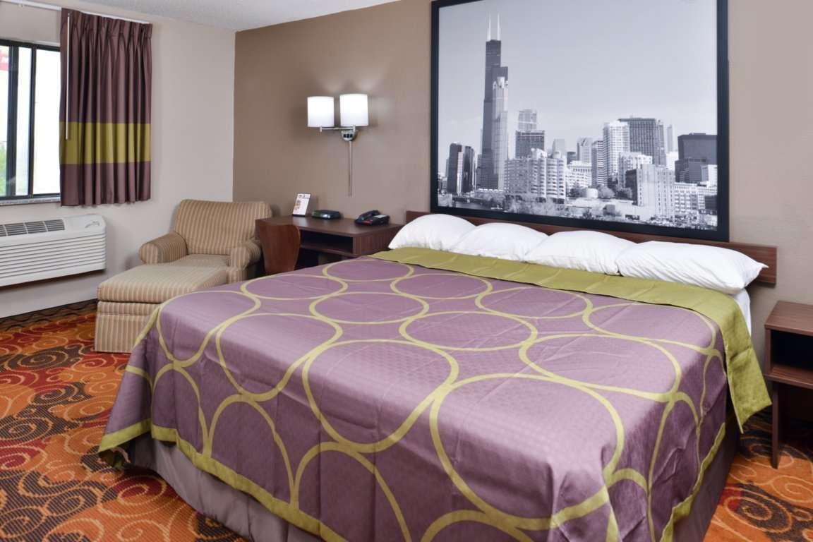 Super 8 By Wyndham Romeoville Bolingbrook Εξωτερικό φωτογραφία