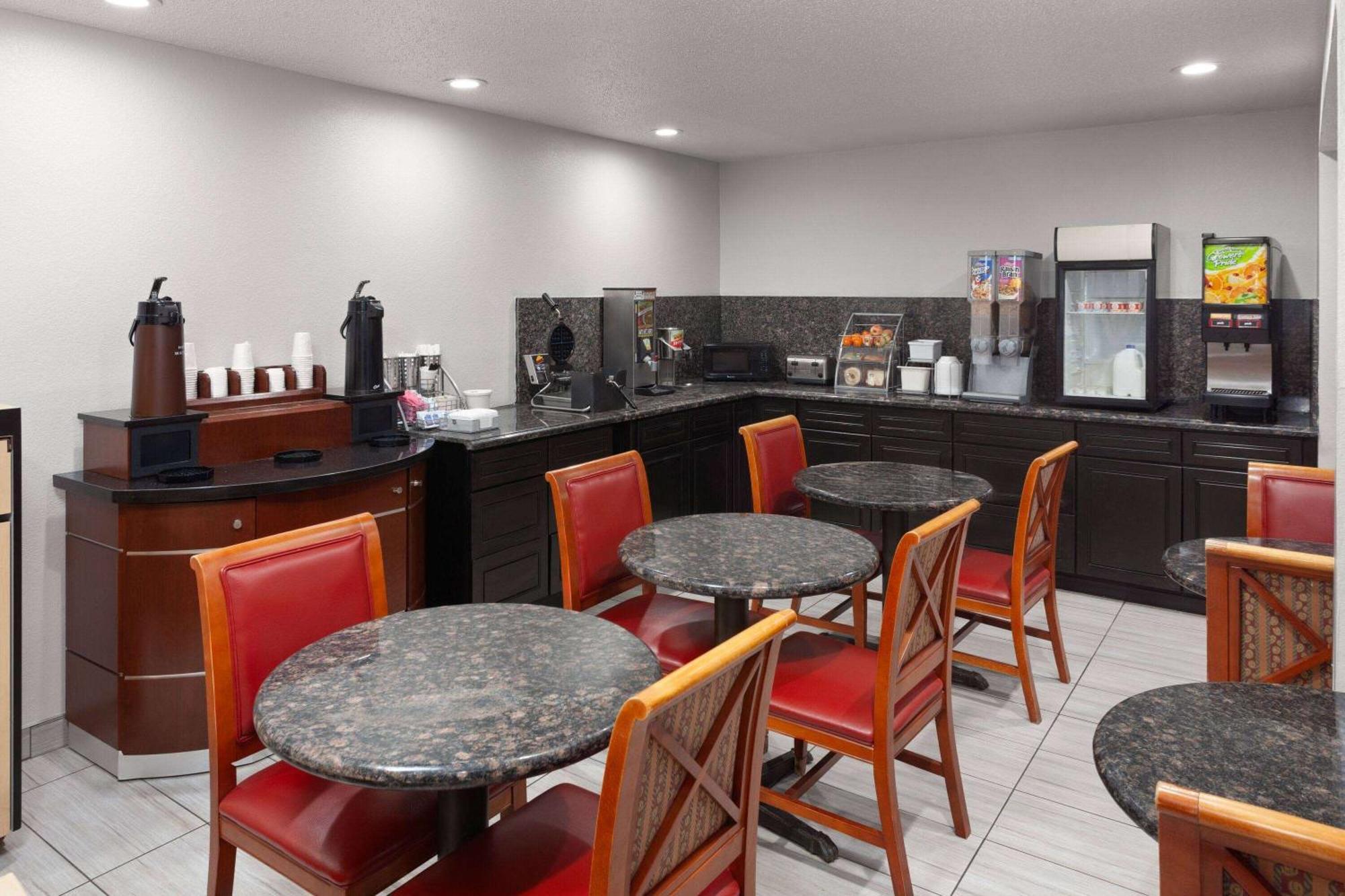 Super 8 By Wyndham Romeoville Bolingbrook Εξωτερικό φωτογραφία