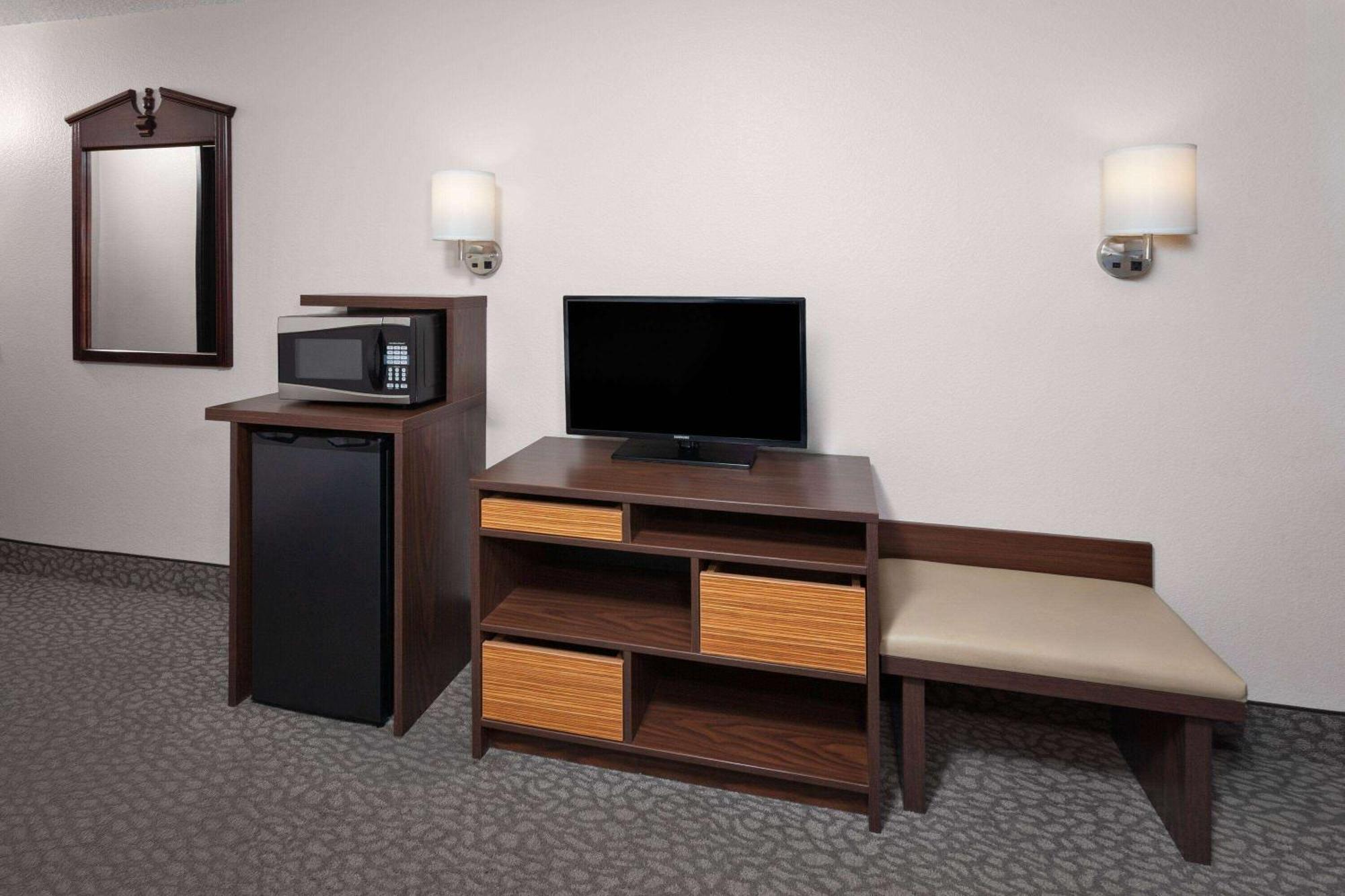 Super 8 By Wyndham Romeoville Bolingbrook Εξωτερικό φωτογραφία