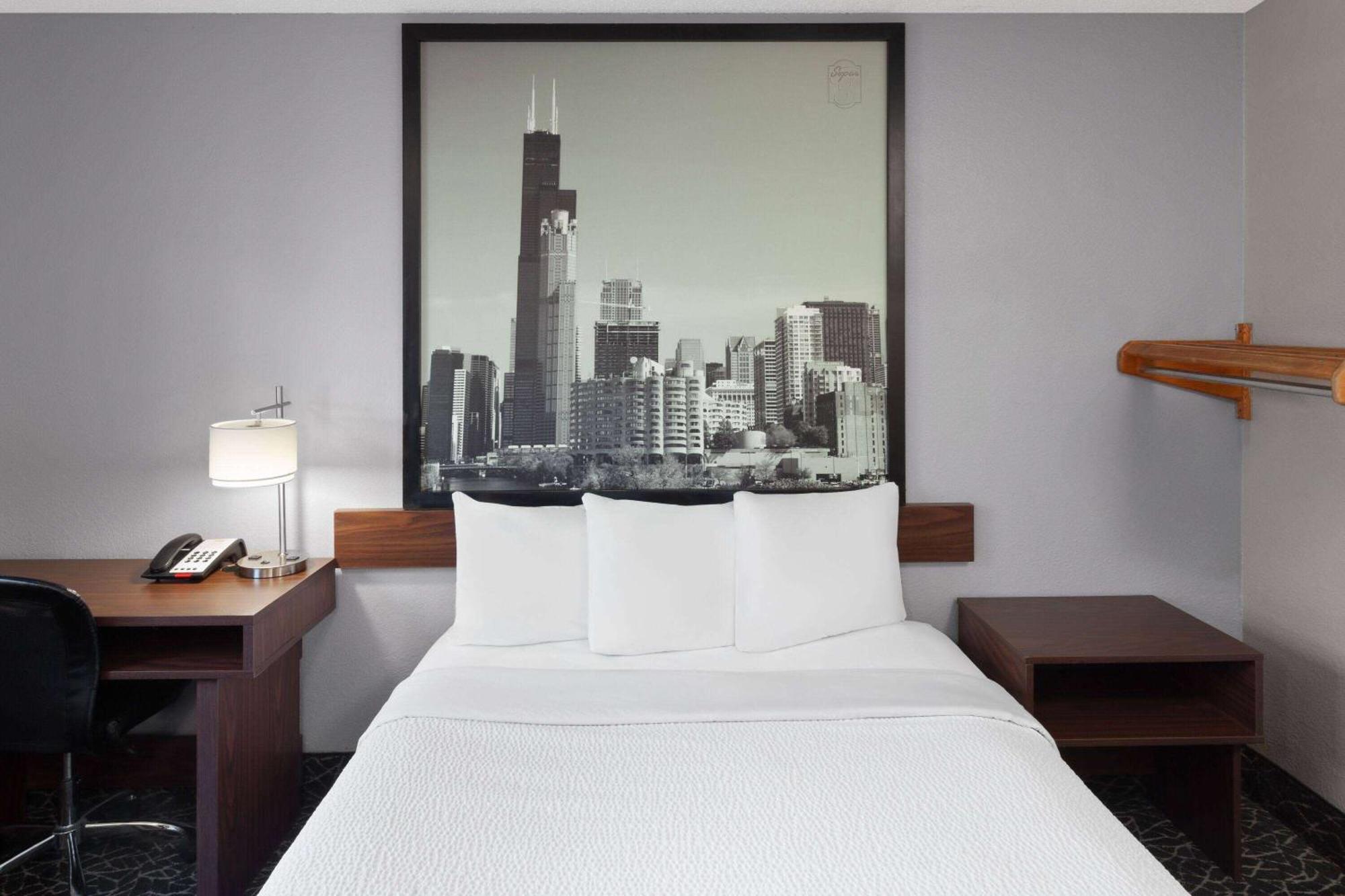 Super 8 By Wyndham Romeoville Bolingbrook Εξωτερικό φωτογραφία
