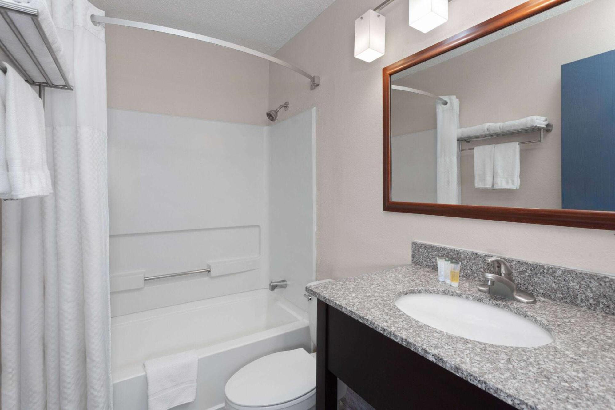 Super 8 By Wyndham Romeoville Bolingbrook Εξωτερικό φωτογραφία