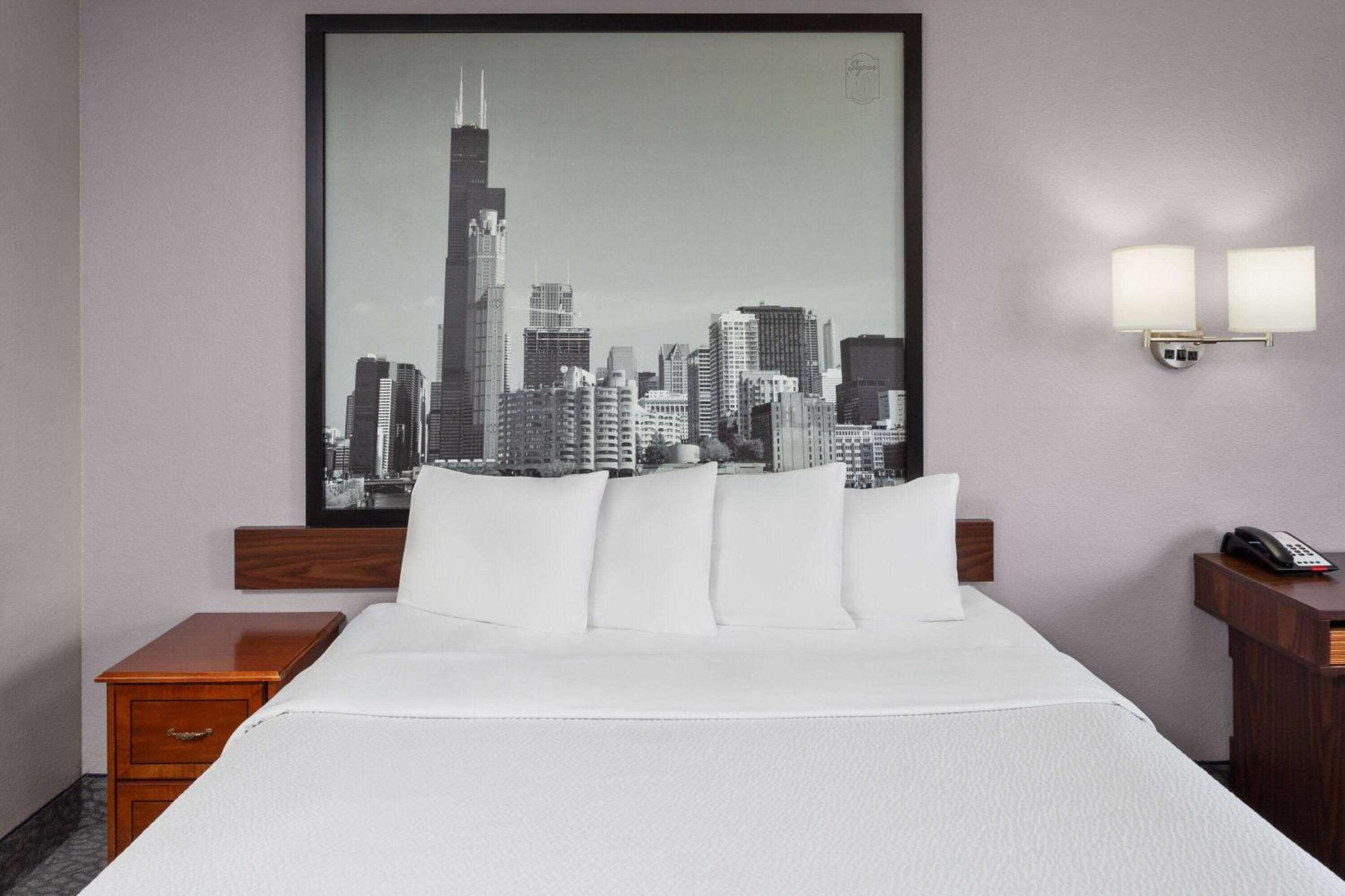 Super 8 By Wyndham Romeoville Bolingbrook Εξωτερικό φωτογραφία