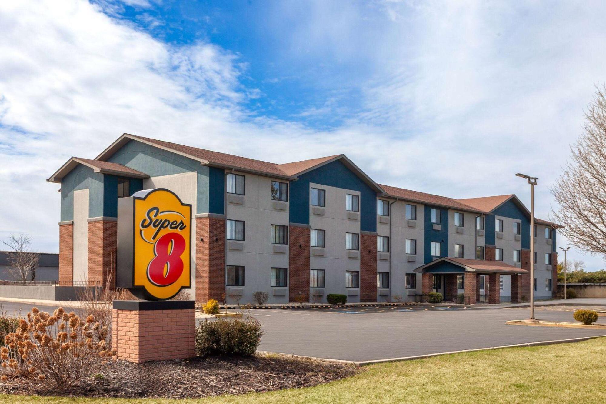 Super 8 By Wyndham Romeoville Bolingbrook Εξωτερικό φωτογραφία