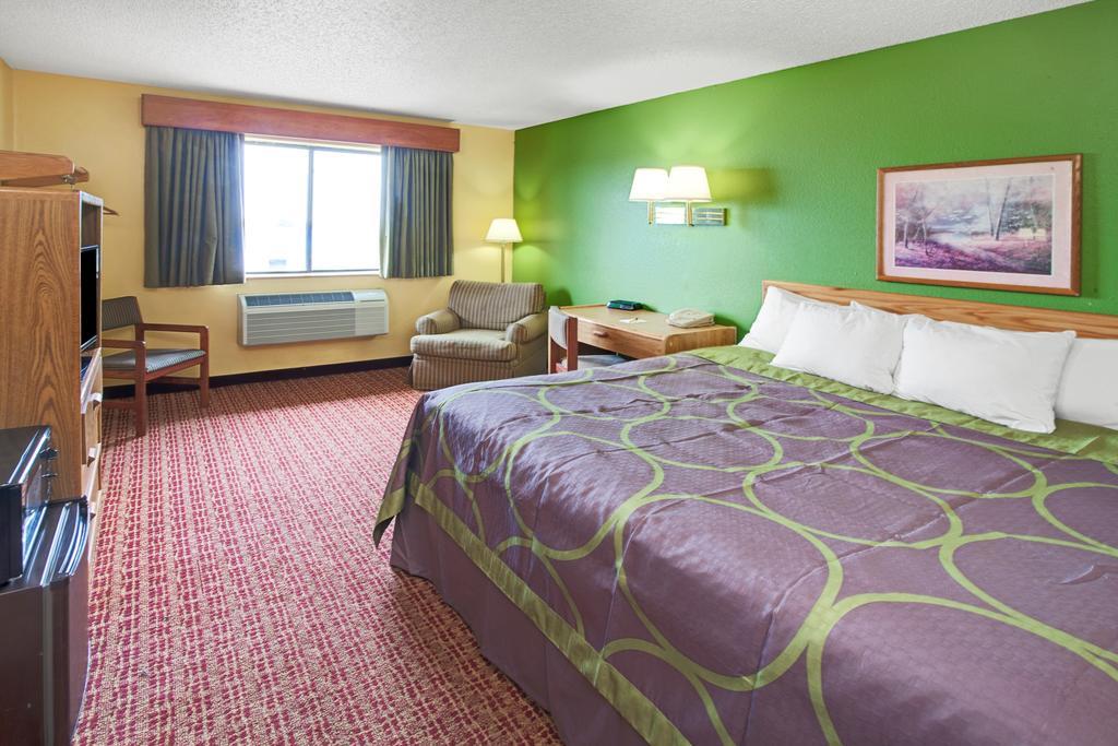 Super 8 By Wyndham Romeoville Bolingbrook Εξωτερικό φωτογραφία