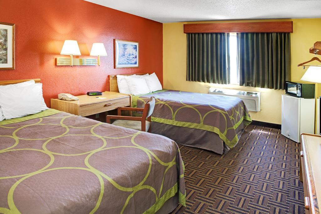 Super 8 By Wyndham Romeoville Bolingbrook Εξωτερικό φωτογραφία