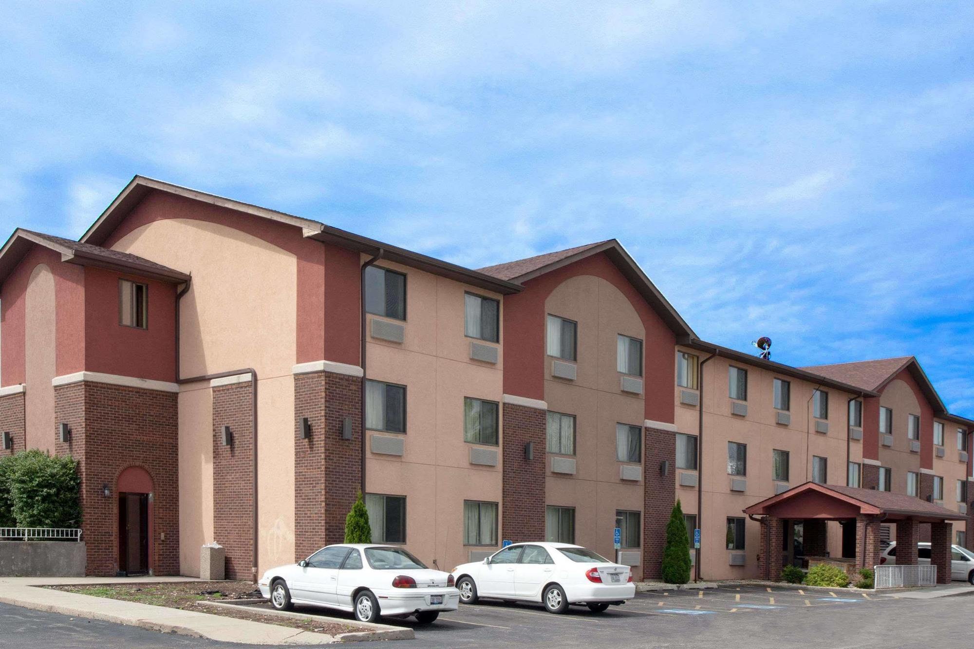 Super 8 By Wyndham Romeoville Bolingbrook Εξωτερικό φωτογραφία